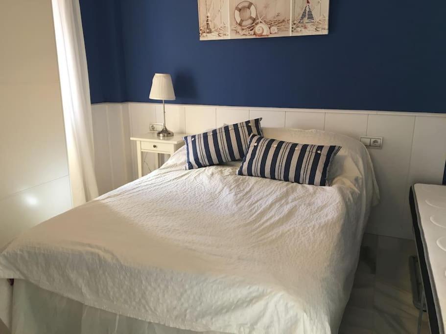 Apartamentos Rio Marinas 15 Playazo Beach Нерха Екстер'єр фото