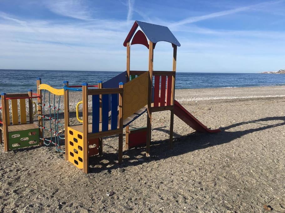Apartamentos Rio Marinas 15 Playazo Beach Нерха Екстер'єр фото